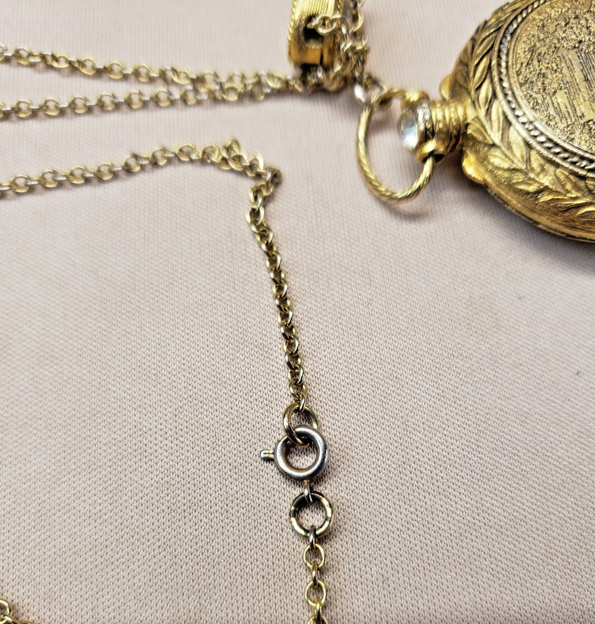 Max Factor Precious Time Gold Tone Solid Perfume Locket Pendant Necklace