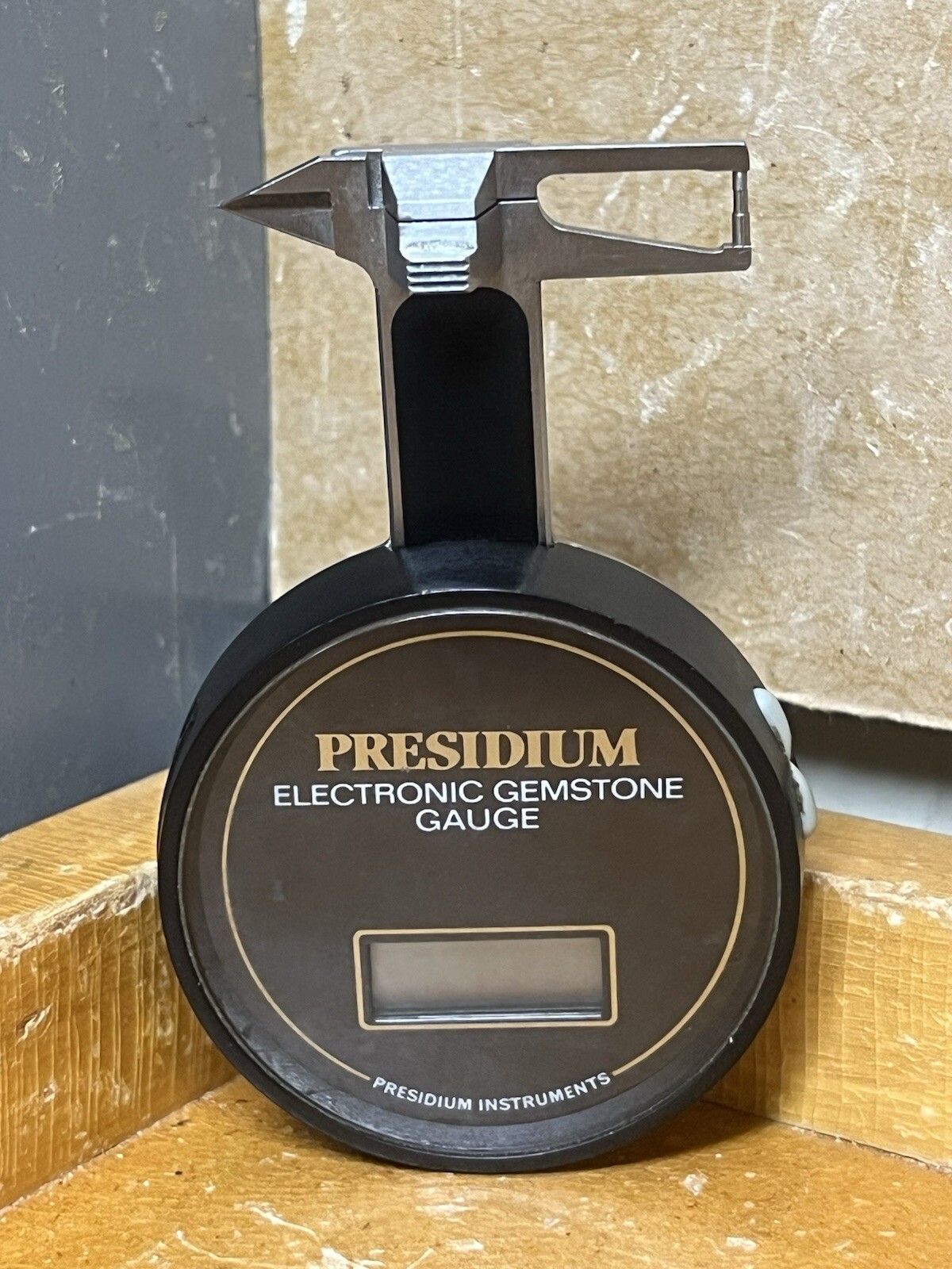 PRESIDIUM ELECTRONIC GEMSTONE GAUGED DIAMOND GEM GAUGE ~