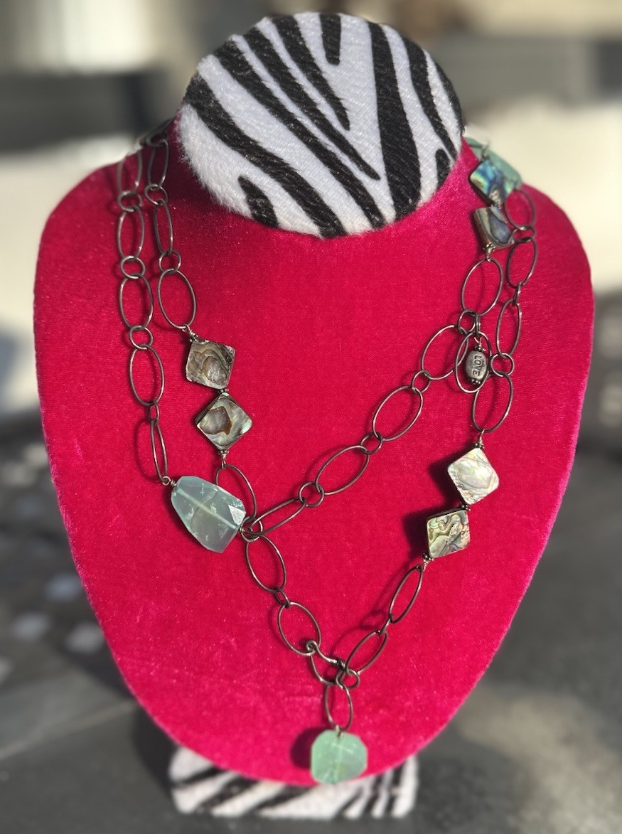 Boho Vintage Style Aqua Color Faux Stone & Abalone Shell Statement Necklace 21”