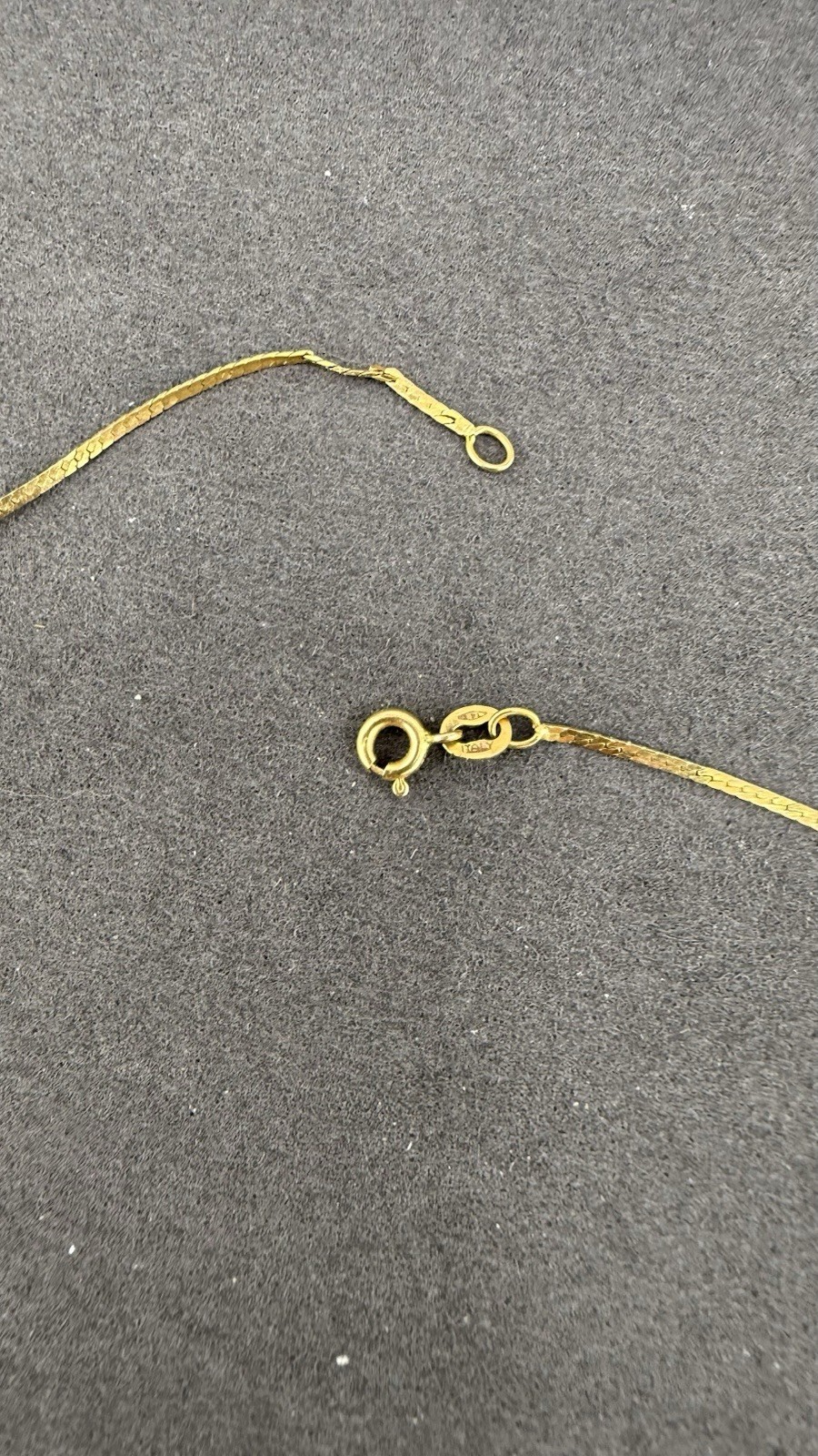 14K Yellow Gold Italy Flat Herringbone Chain Necklace 17” 2.15g