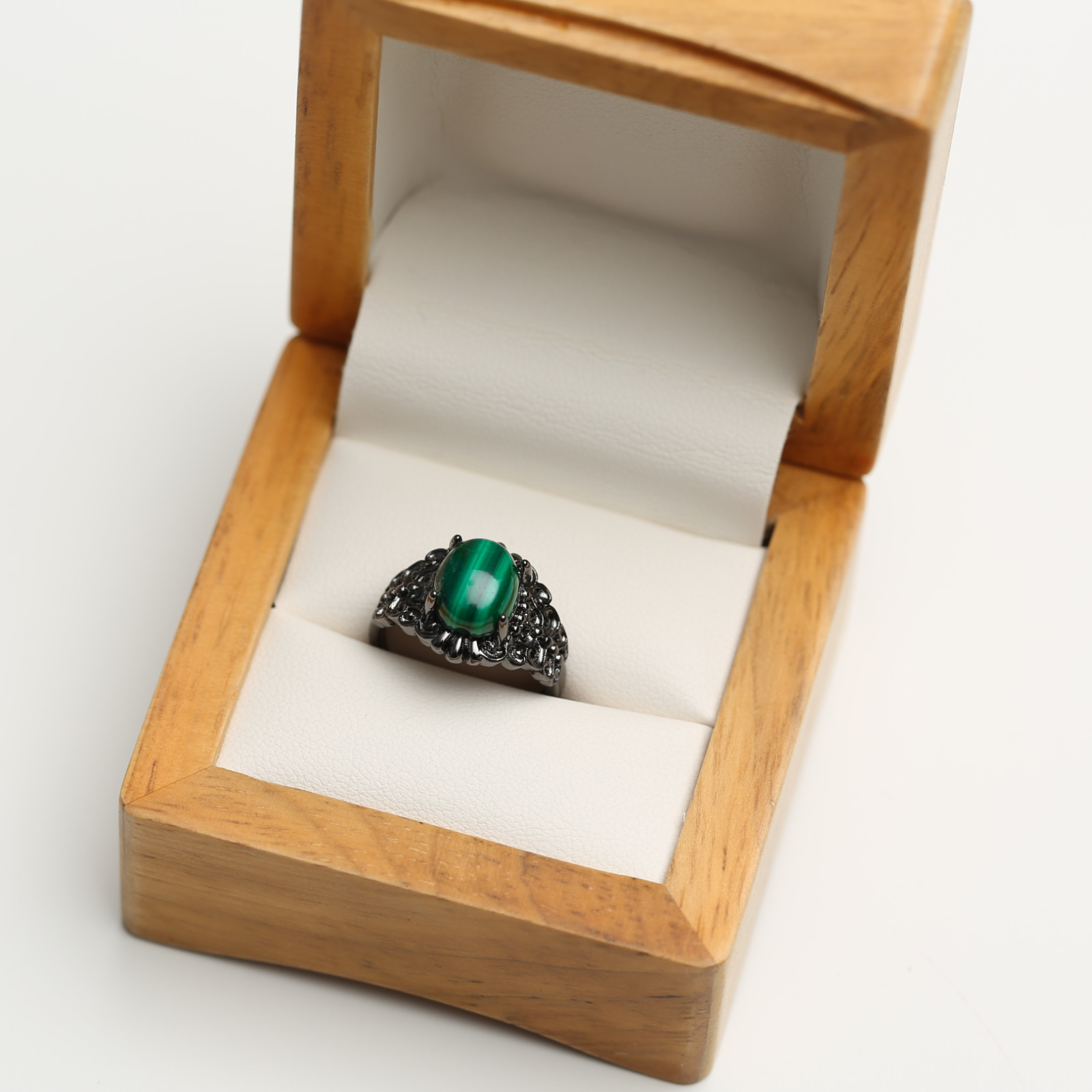 Genuine Malachite Handmade Ring Jewelry Gift + Elegant CASE 555-00