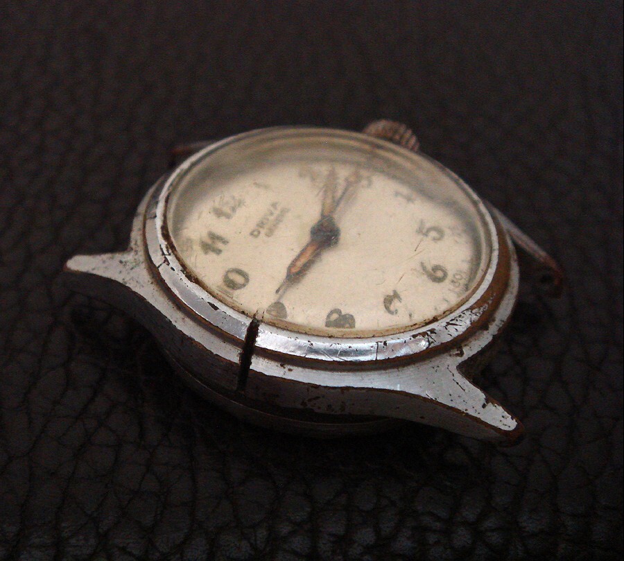 Men’s Retro Estate Vintage Driva Dress Wristwatch – RUNNING