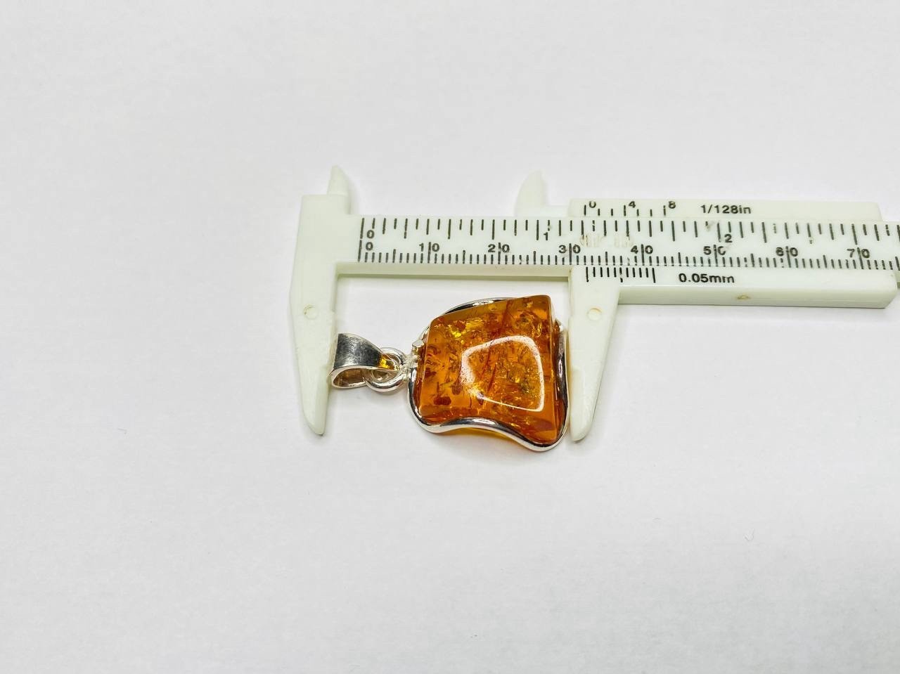 925 Solid Sterling Silver Honey Baltic Amber Designer Oval Beautiful Pendant
