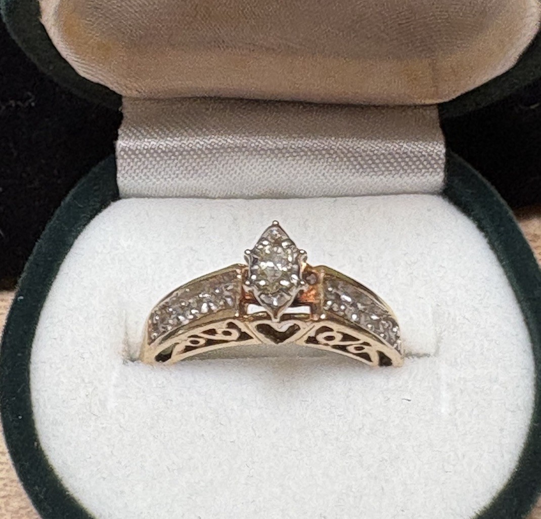 Diamond 10k Yellow Gold Ring 3.2 Grams , Size 7 women’s