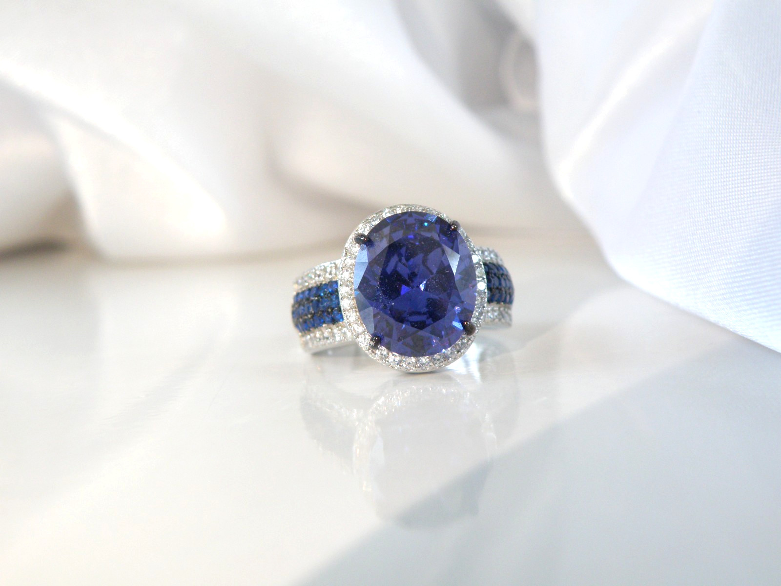 Sterling Silver 925 Lab Created Tanzanite CZ Blue Spinel Halo Ring Size 6