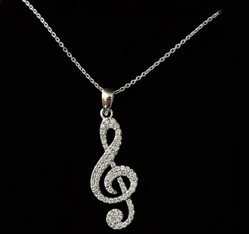 Music Treble Clef Pendant Round Valentine Gift Necklace for Women In Silver