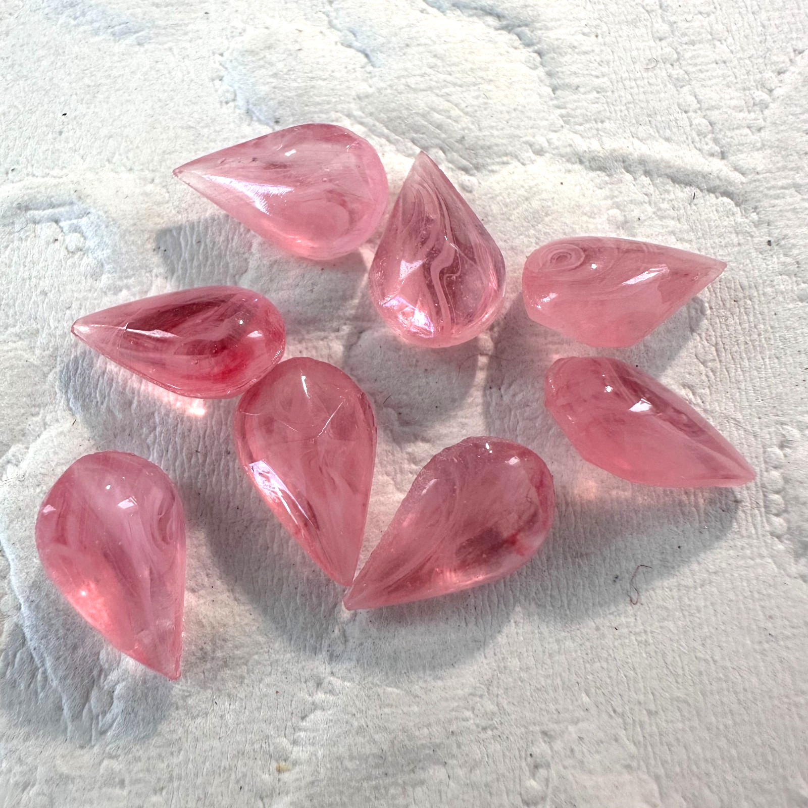 AM1313 Vintage glass pears 13x8mm rose “flawed” cab top faceted back (8)