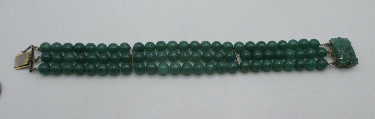 VTG Chinese Export Jade Jadeite 3 Row Beaded Bracelet Carved Flower Clasp Silver