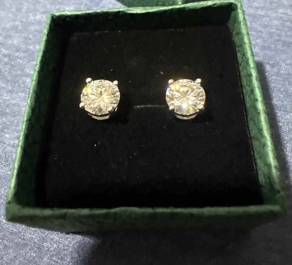 Real 0.1-3CT GRA Test Passed Moissanite Stud Earrings for Women Men S925 Silver