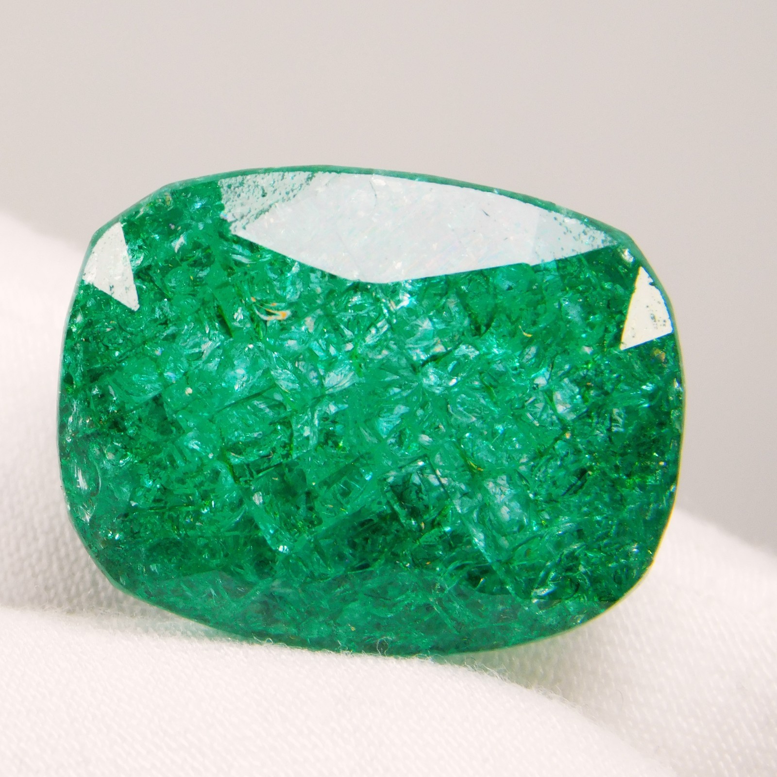 Stunning 37.30 Ct Natural Colombian Green Emerald – “Certified” Loose Gemstone