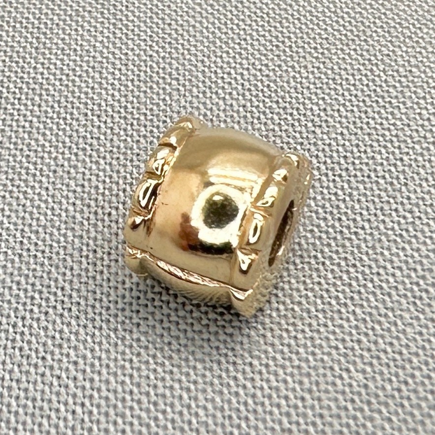 Authentic Pandora Moments 14KT Gold Beveled Clip Charm 585 ALE 750256