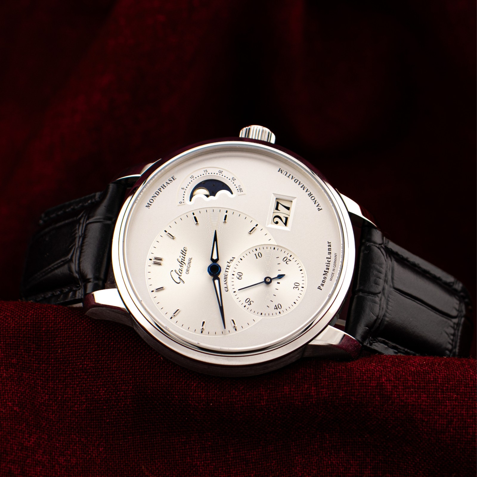 2025 Glashutte PanoMaticLunar 40mm Stainless Steel 1-90-02-42-32-61 Full Set B&P