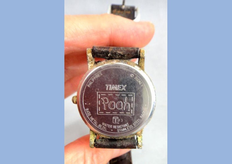 vintage TIMEX POOH WRISTWATCH DISNEY PHILIPPINES bezel stainless water resistant