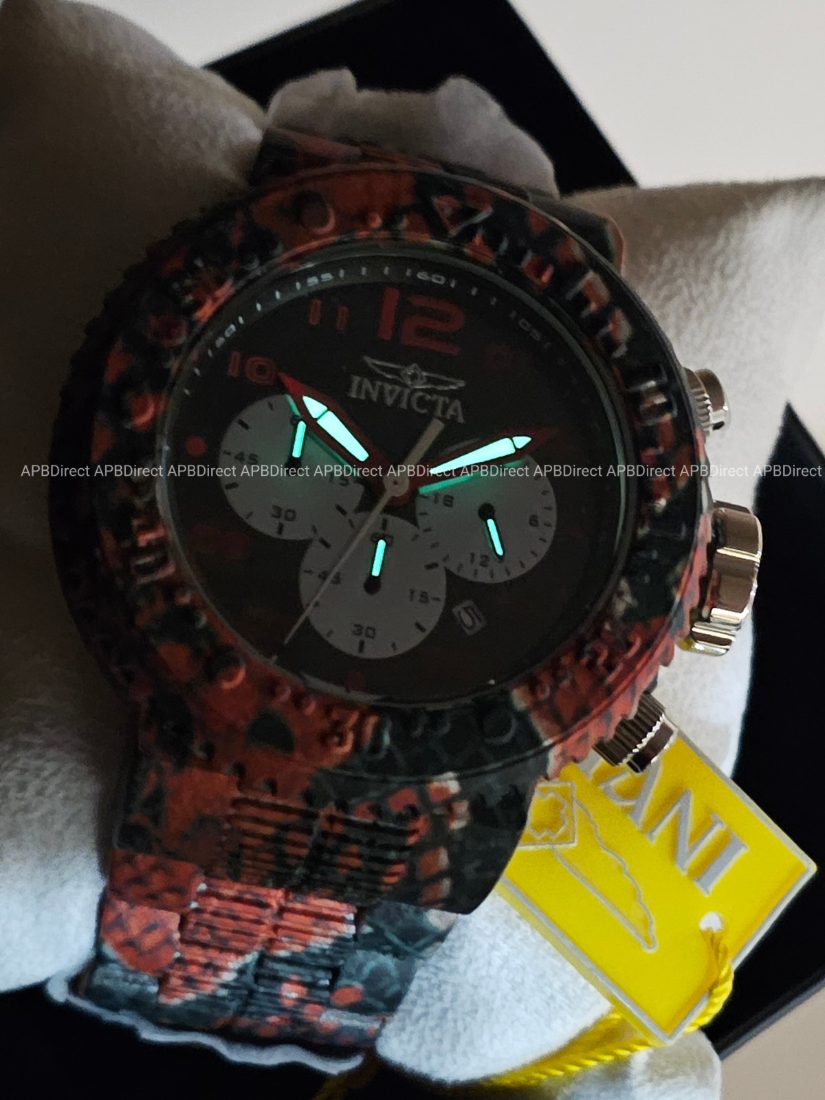 Invicta – Pro Diver HYDROPLATED Snake Skin – Chrono Black RED – 52mm mens watch