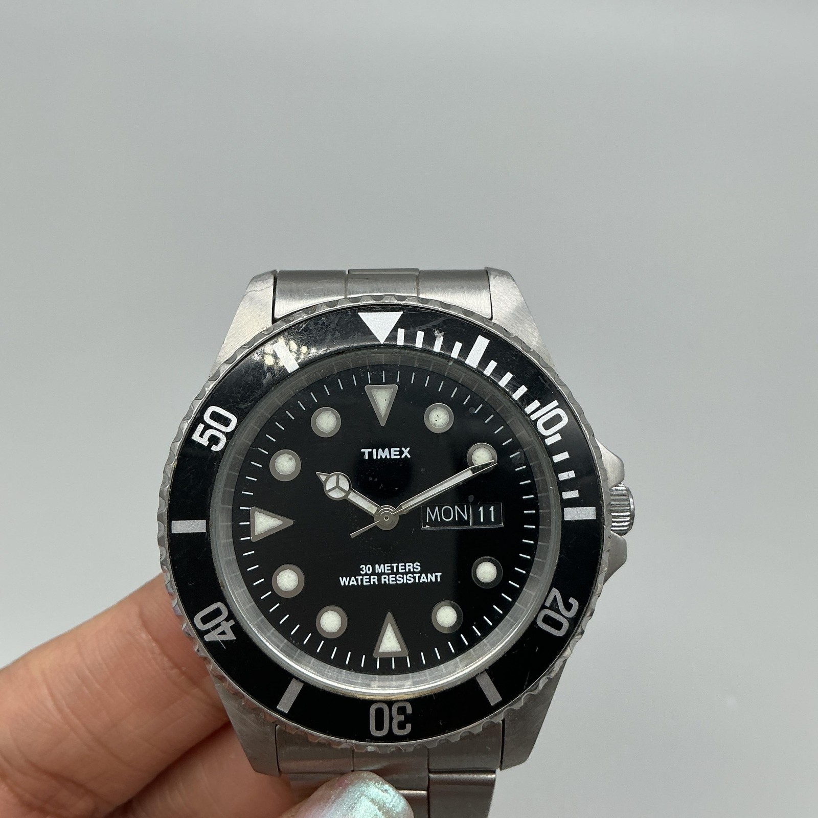 Timex Mens Watch 41mm Black Diver Day Date Stainless Steel New Battery 7″