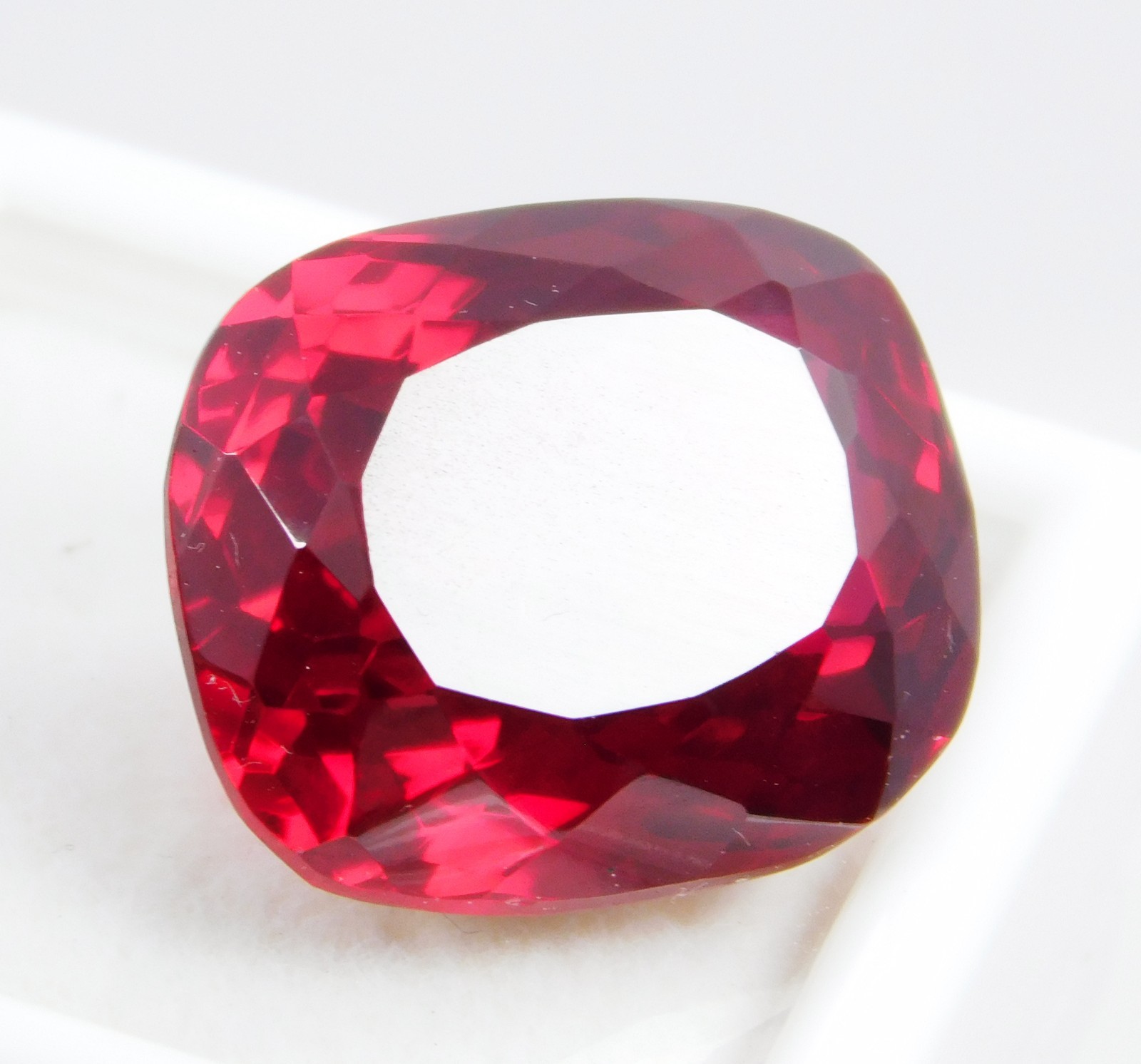 Certified 24.40 Ct Natural Burma Pigeon Blood Red Ruby Loose Gemstone Unheated