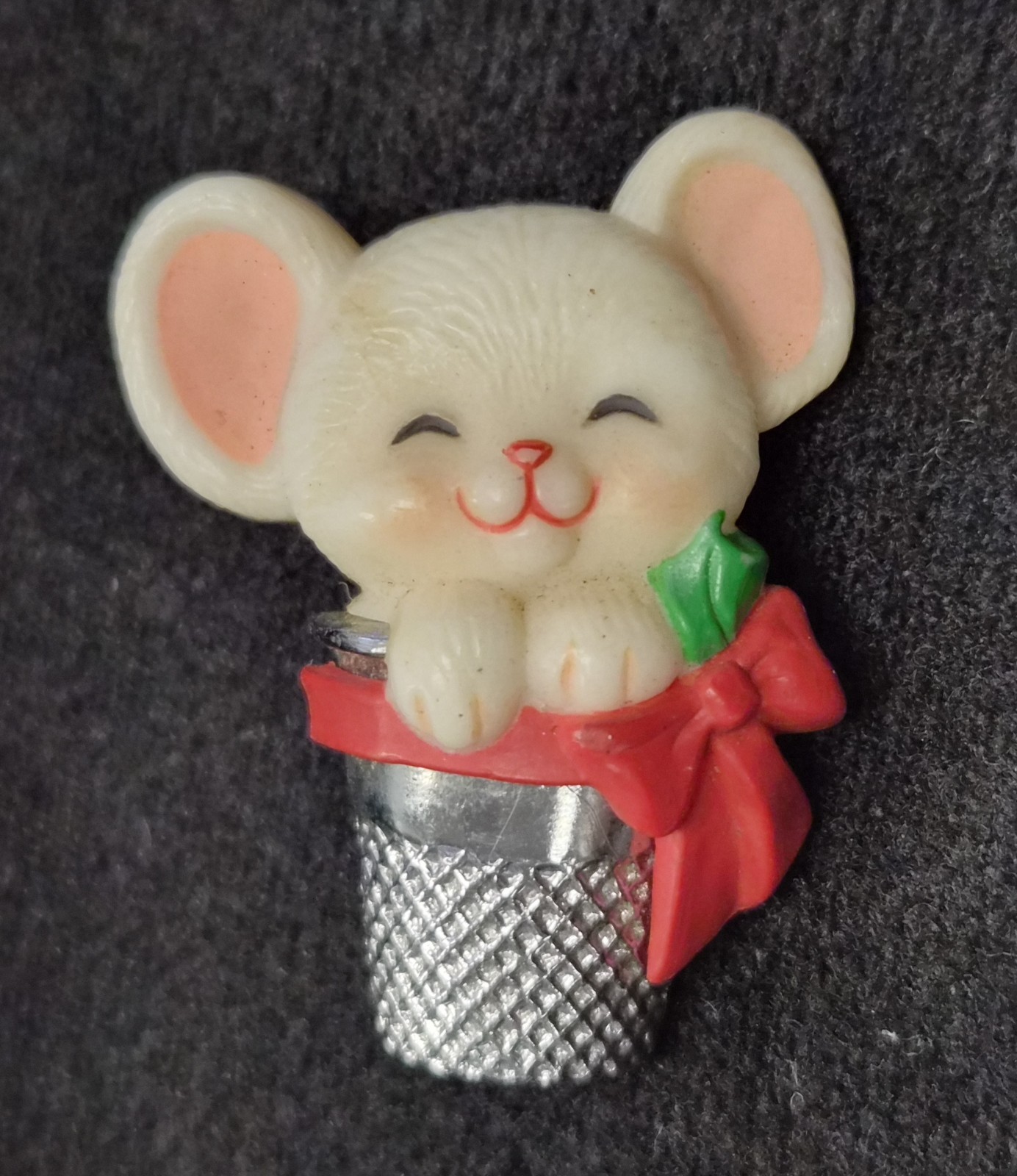 Vintage Signed 1983 Hallmark Cards Christmas Mouse in Thimble Pin / Brooch