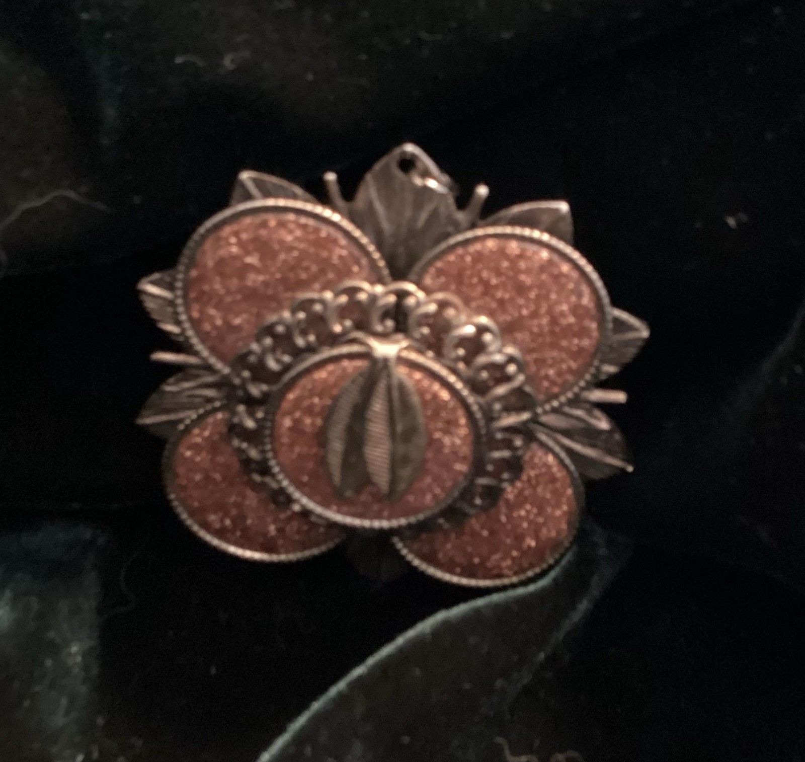 Unusual 1940s Delicate Bold Metal Flower Pendant w/ Agate Sparkles Russet Color