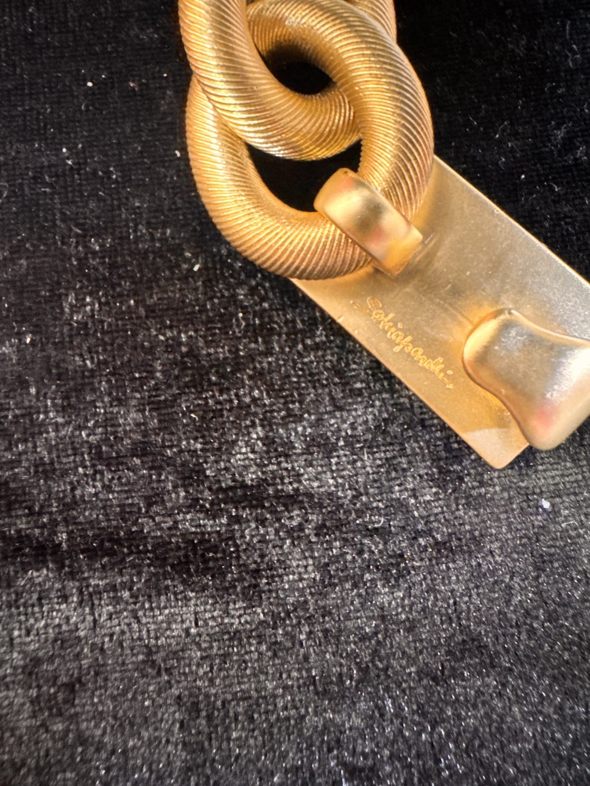 Schiaparelli INSPIRED Simple Keyhole Geometric Coarse Necklace Series NEW