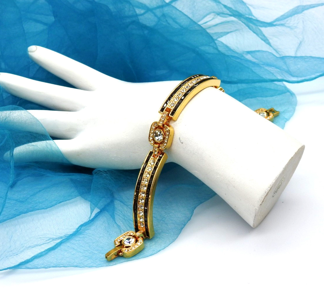 Camrose and Kross Jacqueline Kennedy Swarovski Crystal Link Bracelet New in Box