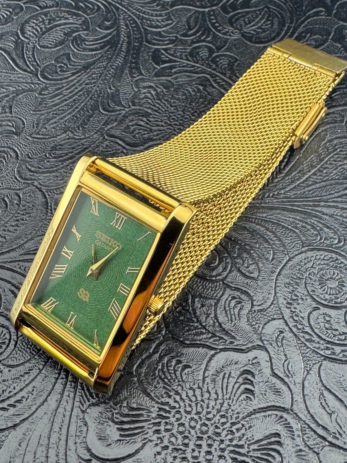 GOLD GREEN Vintage Seiko Slim Quartz Men’s Wrist Watch