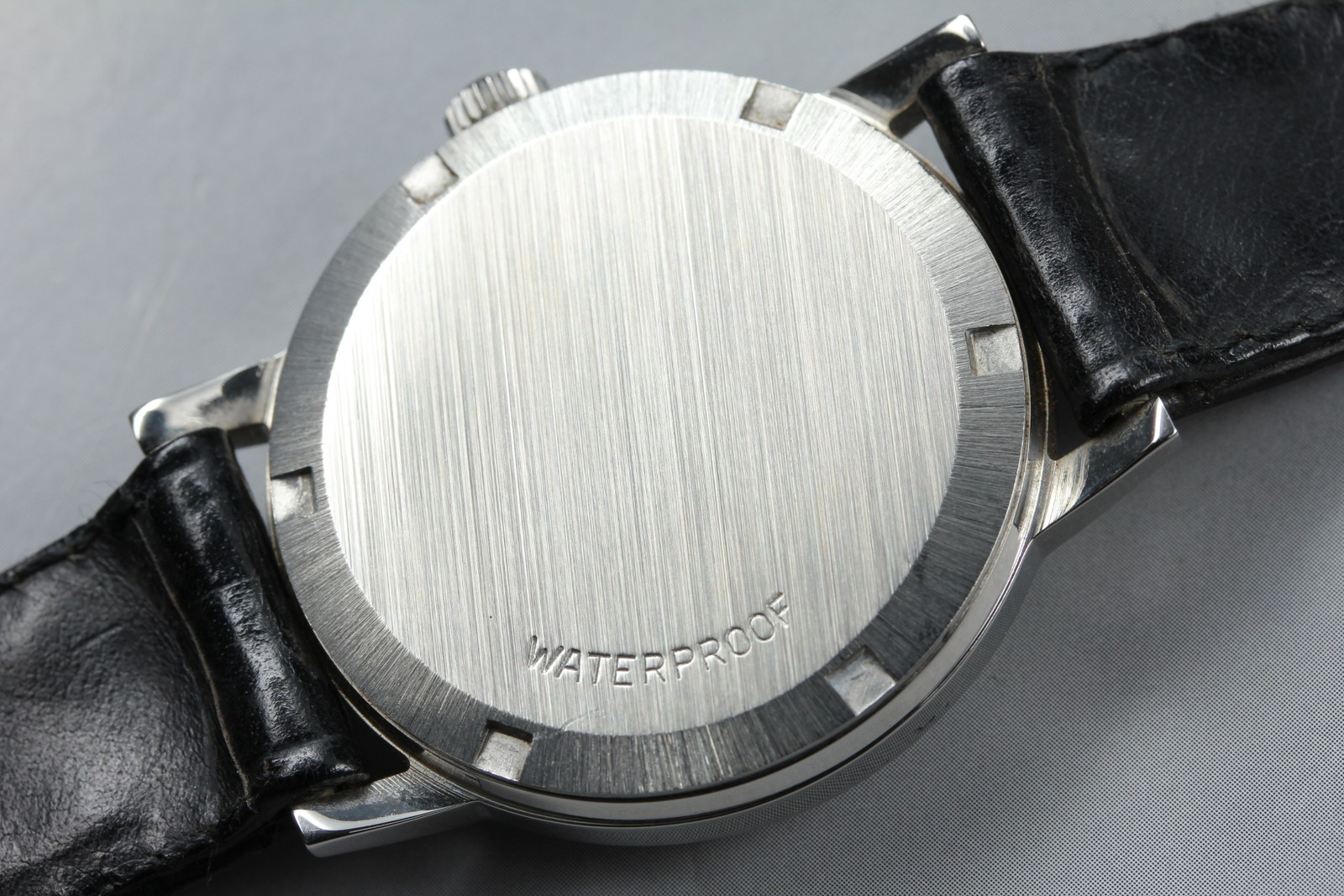 [Near MINT / Box] OMEGA Geneve Cal.613 Manual Winding Date Men’s From JAPAN