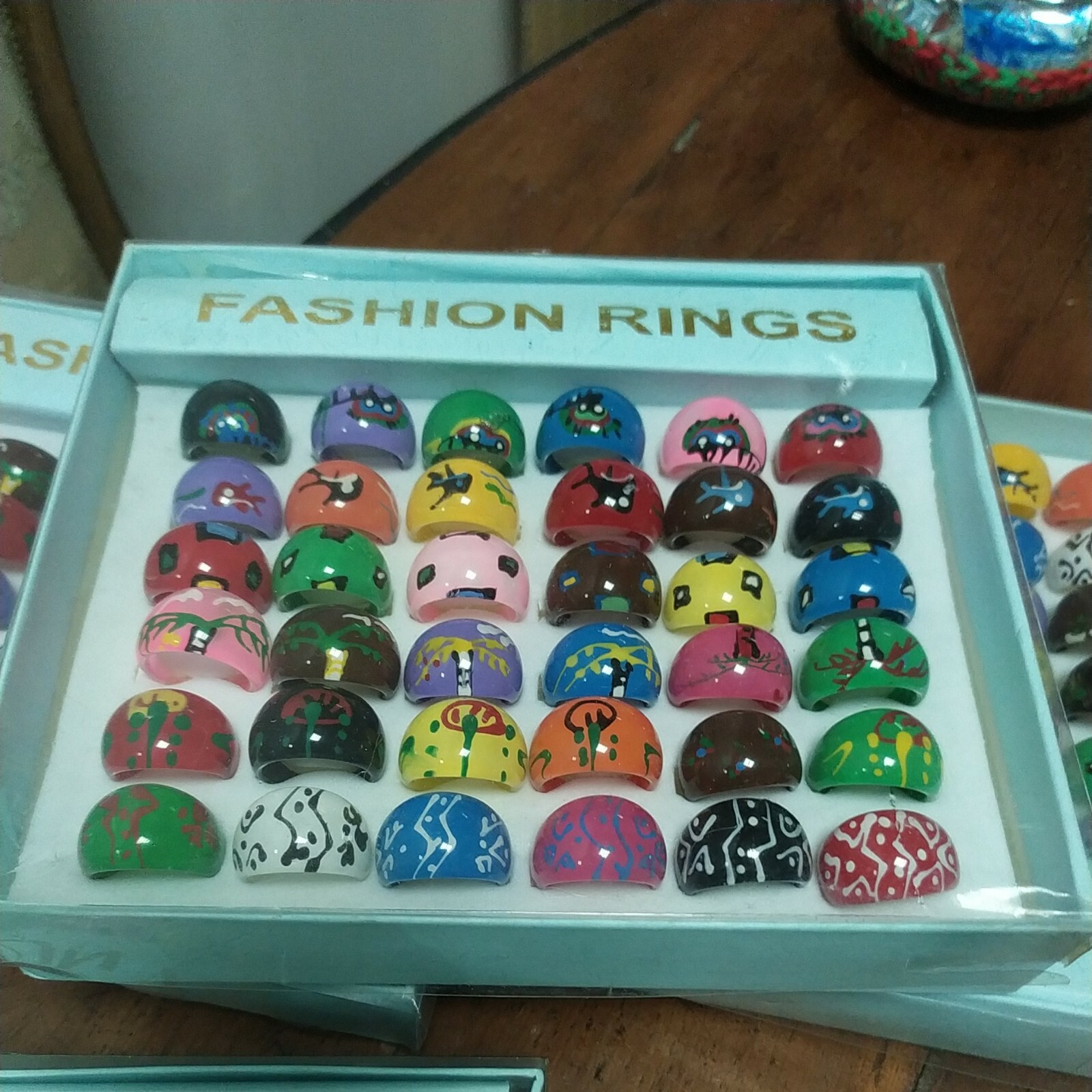 Lot of 432 Super Colorful Pop Art Resin Beach Rings – Various Sizes