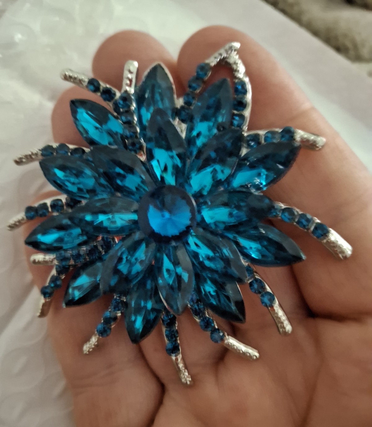 Silver Tone Flower Brooch Pin Blue Marquise Rhinestone Prong Set