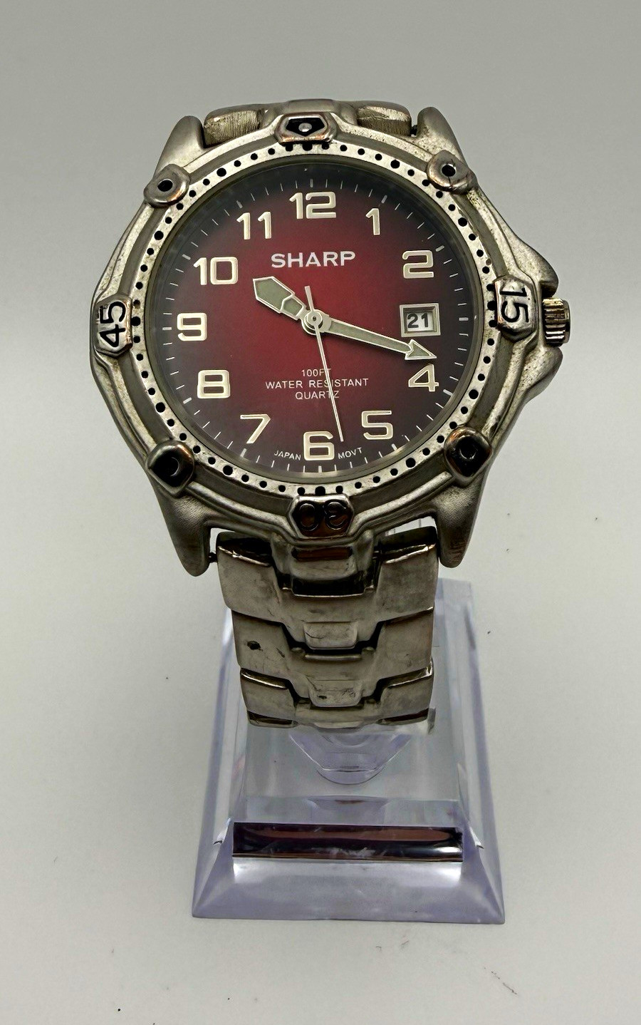 SHARP Mens Quartz Silver Tone Metal Bracelet Red Dial Date 100ft WR 40-43.9mm