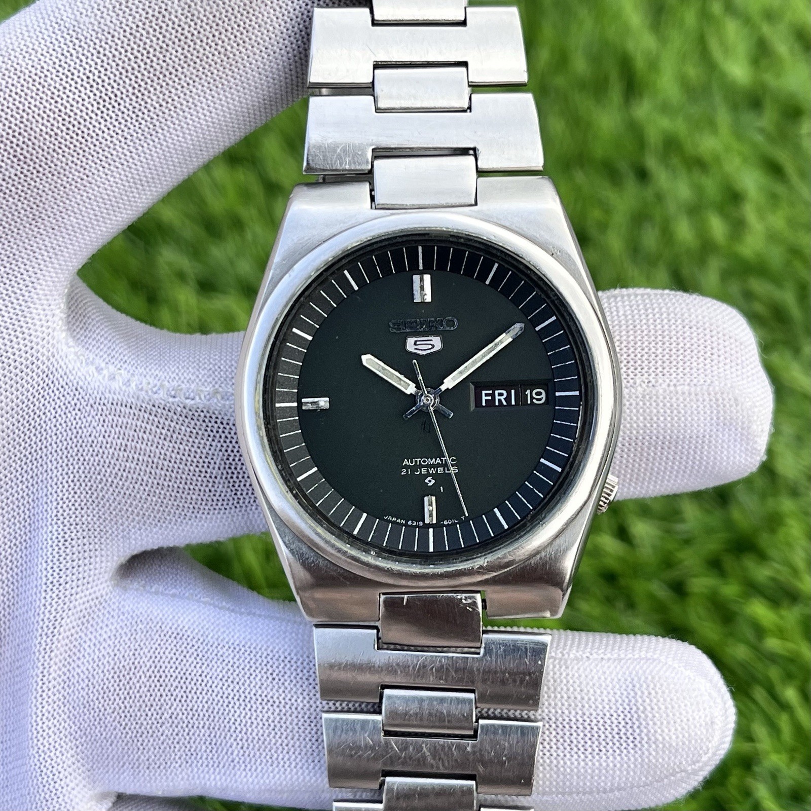 Vintage Seiko 5 Automatic 17J Dress Formal Japan Made Men’s Watch 6319-6010