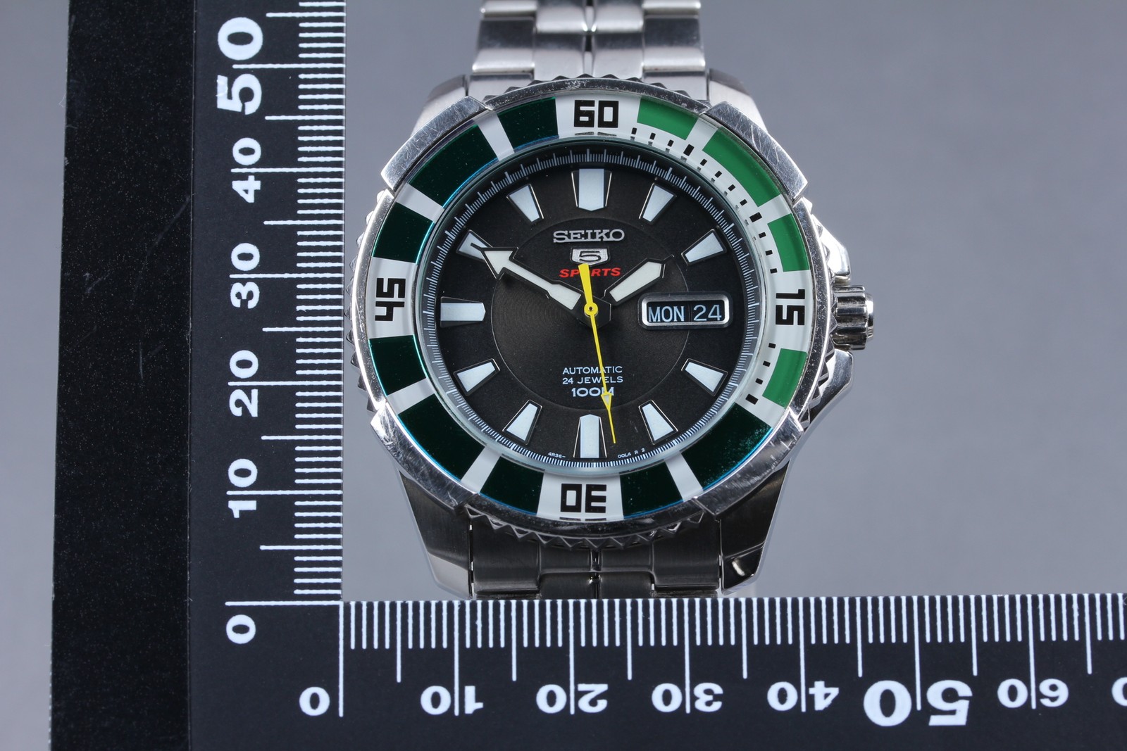 Seiko 5 Sports 4R36-00S0 Green Black Dial Day Date Automatic Watch From JAPAN