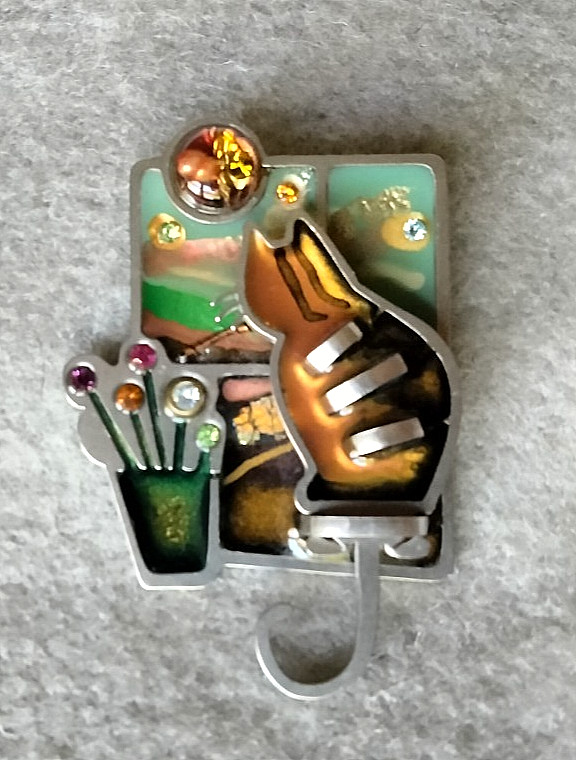 Vintage Seeka Cat Brooch “Moon Gazer” (173 – 2589)