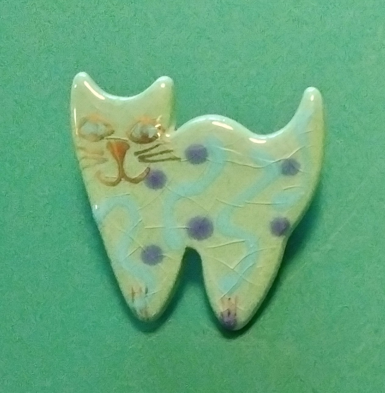 Handmade Ceramic Cat Brooch (170 – 2505)