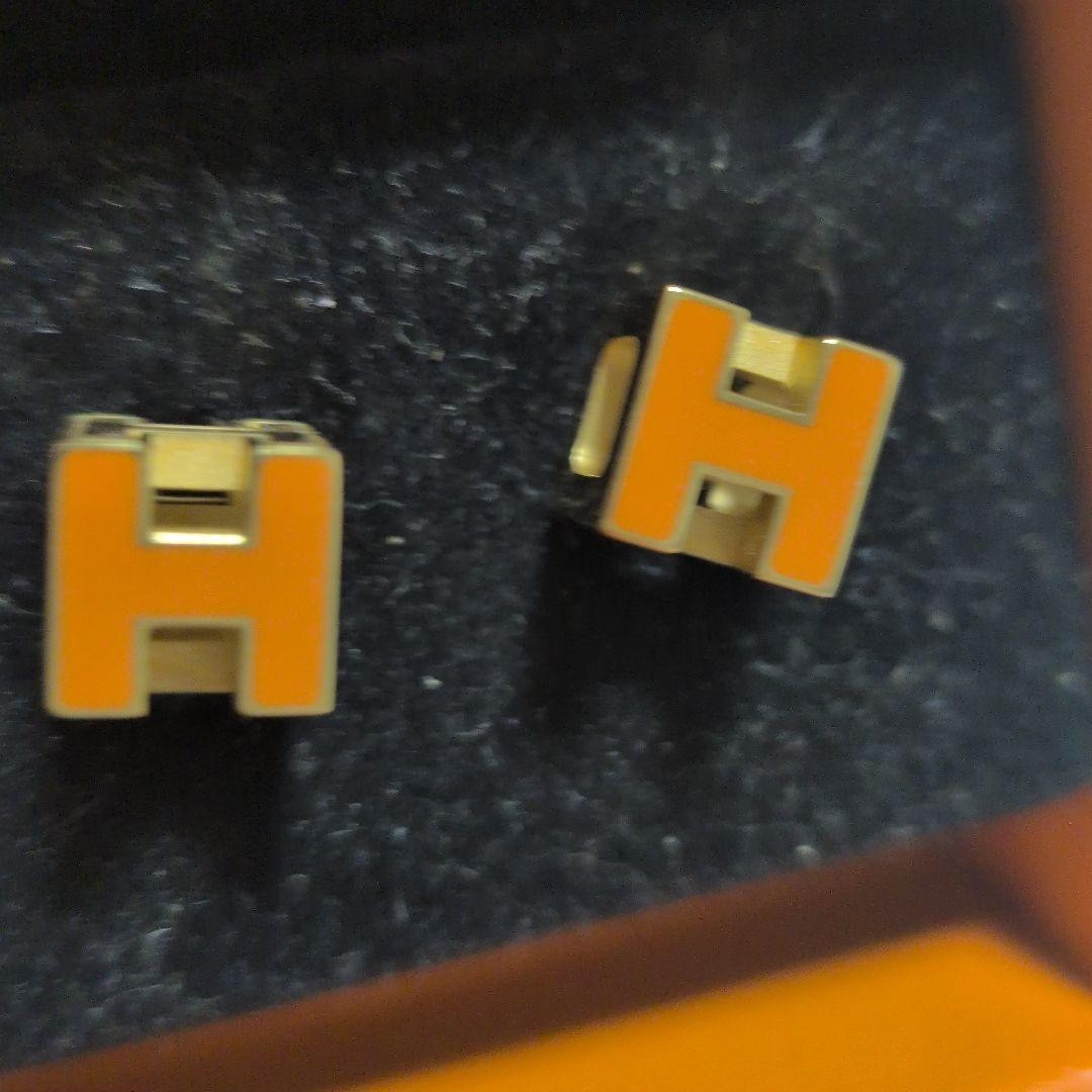 HERMES Cage d’H Cube Earrings Orange Gold Lacquer H Logo Studs Mint w/ Box Auth
