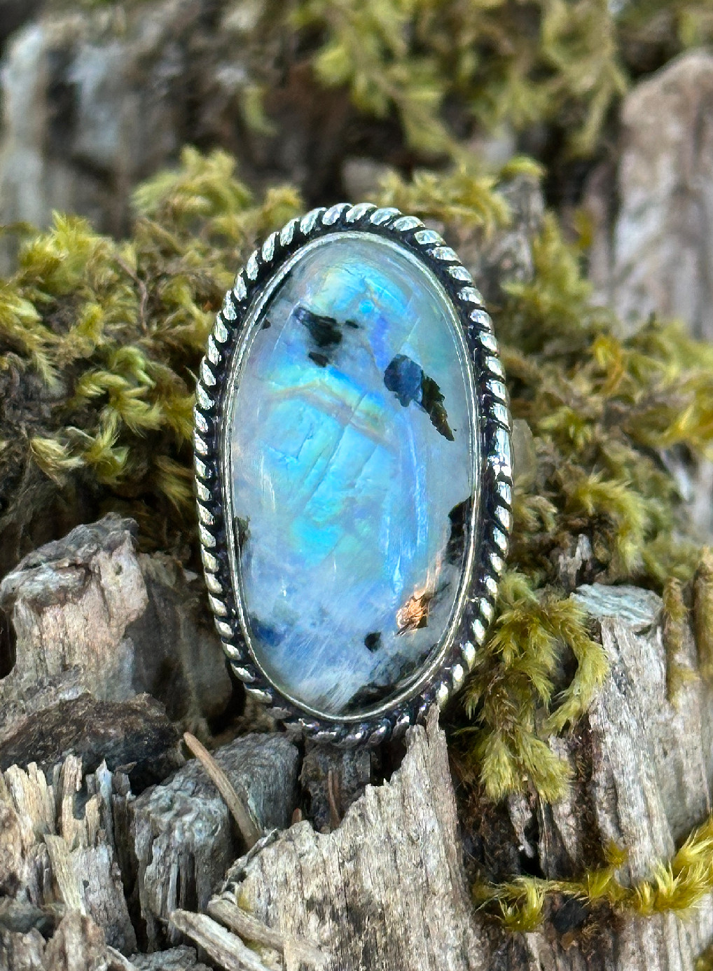 Vintage VIVIDE 925 Silver Rainbow Moonstone Ring Size 7
