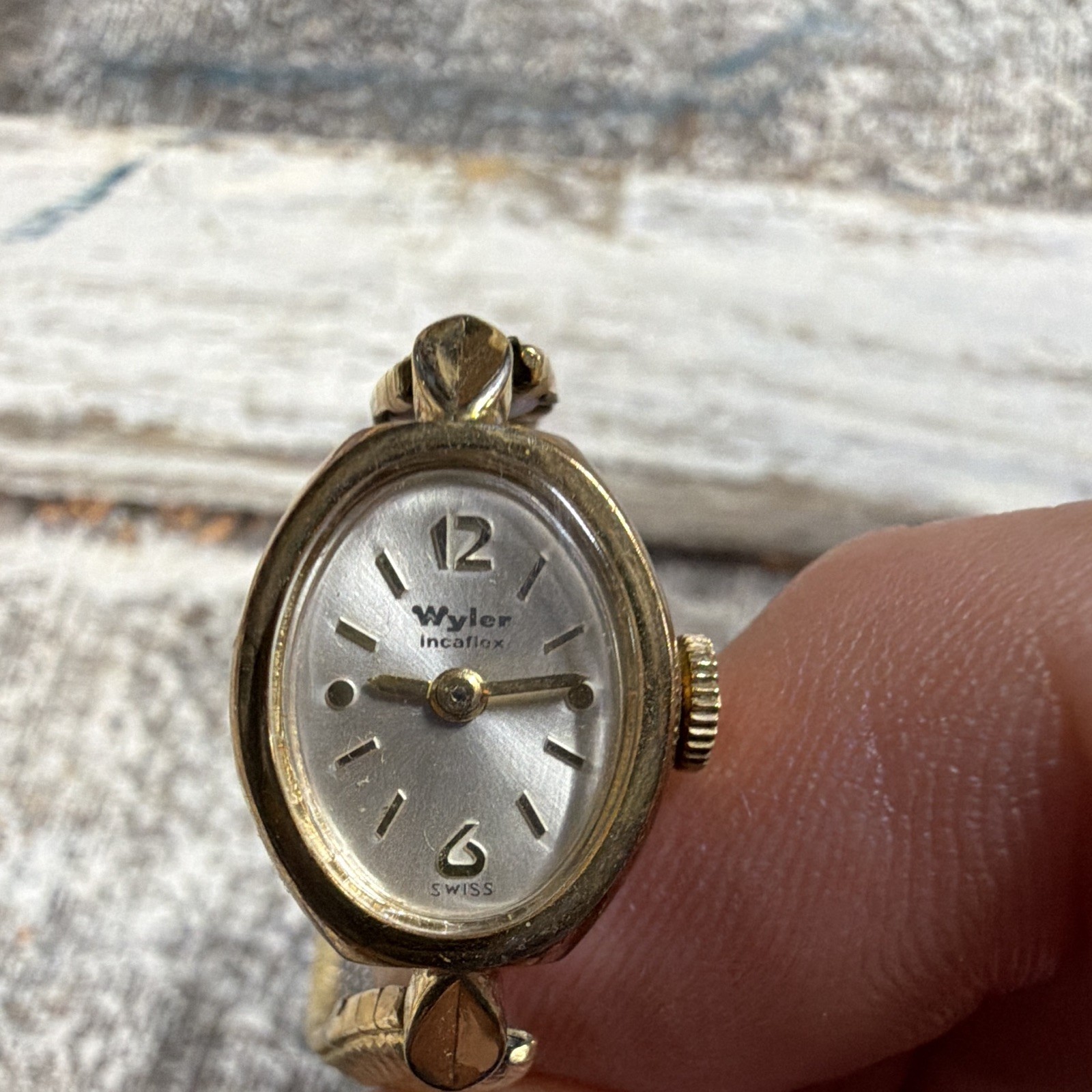 Wyler Incaflex Swiss Made Women’s Manual Mechanical Vintage Oval Bracelet