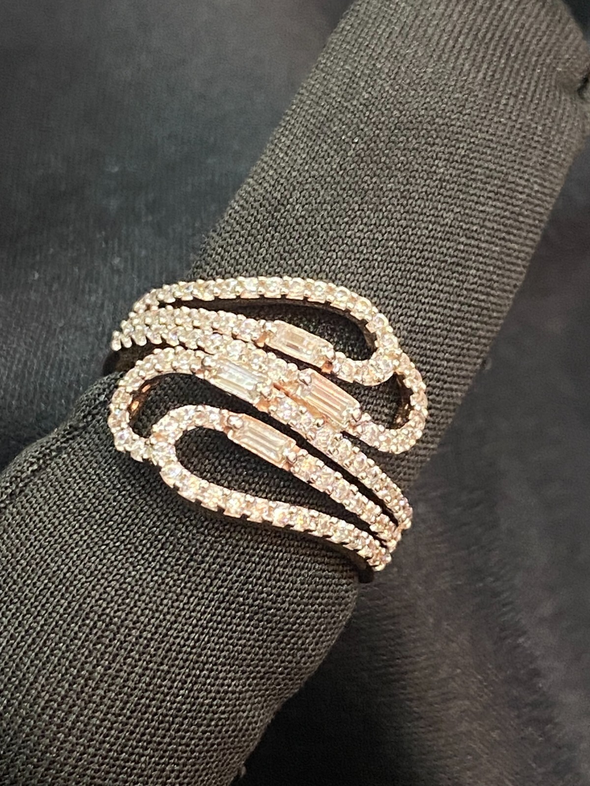 Pave 0.89 Ct Round Baguette Cut Diamonds Women Anniversary Band Ring In 14K Gold