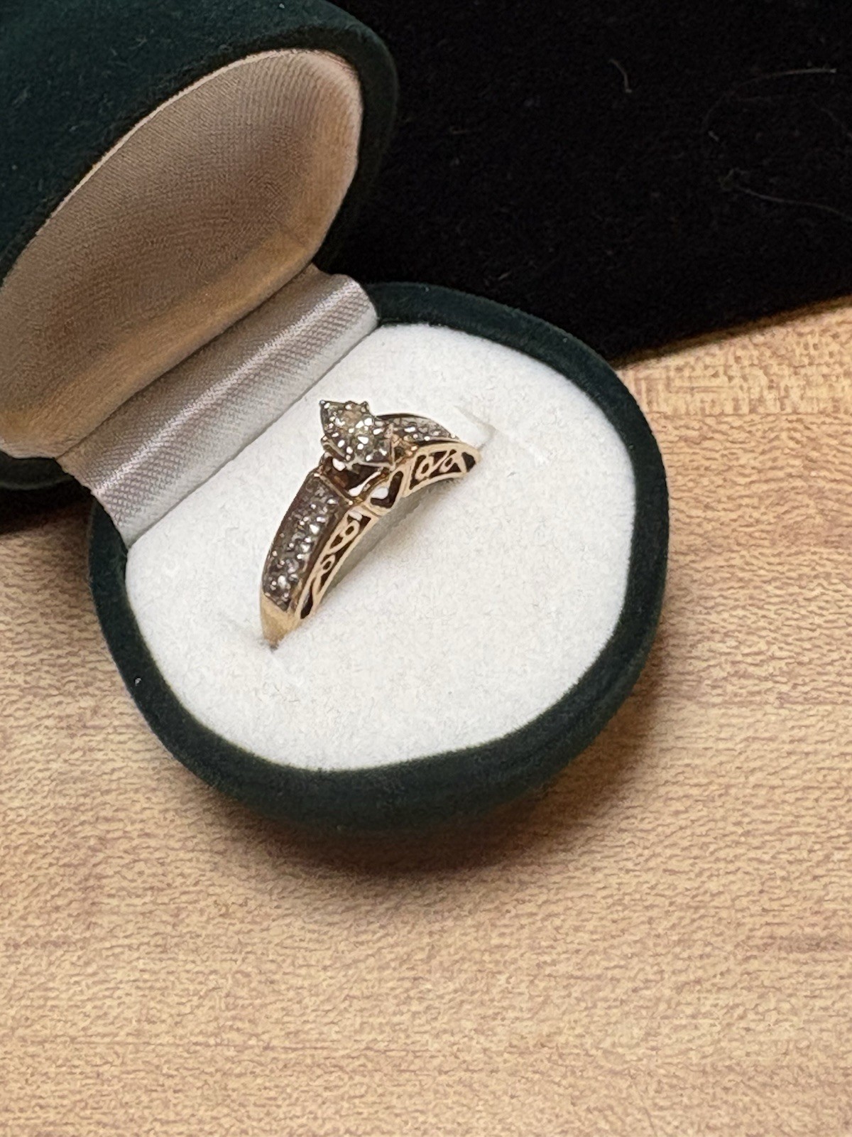 Diamond 10k Yellow Gold Ring 3.2 Grams , Size 7 women’s