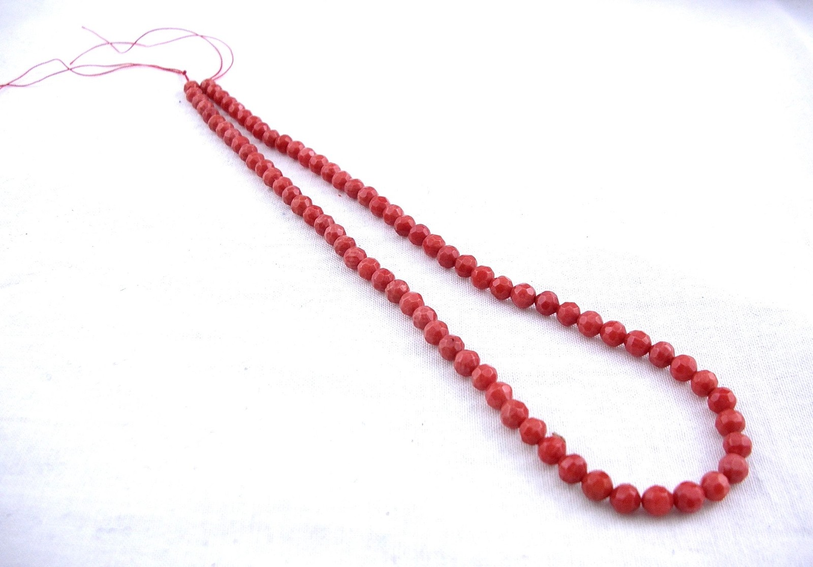RED CORAL THREAD FACETED BEADS 5mm LENGTH 42 cm