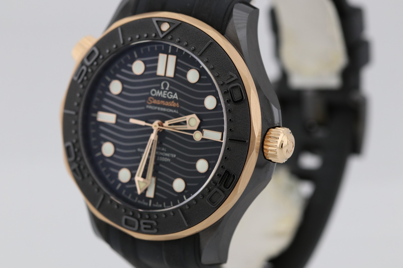 Omega Seamaster Diver 300m Black Ceramic RG 43.5mm Watch 210.62.44.20.01.001