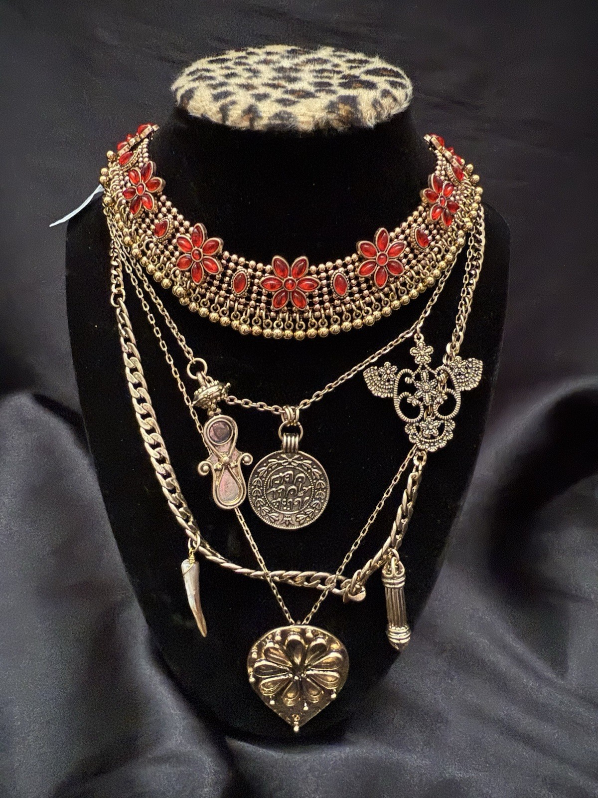New FREE PEOPLE x Ariana Ost Walsh Choker Layered Necklace Gold Ruby Retired $68