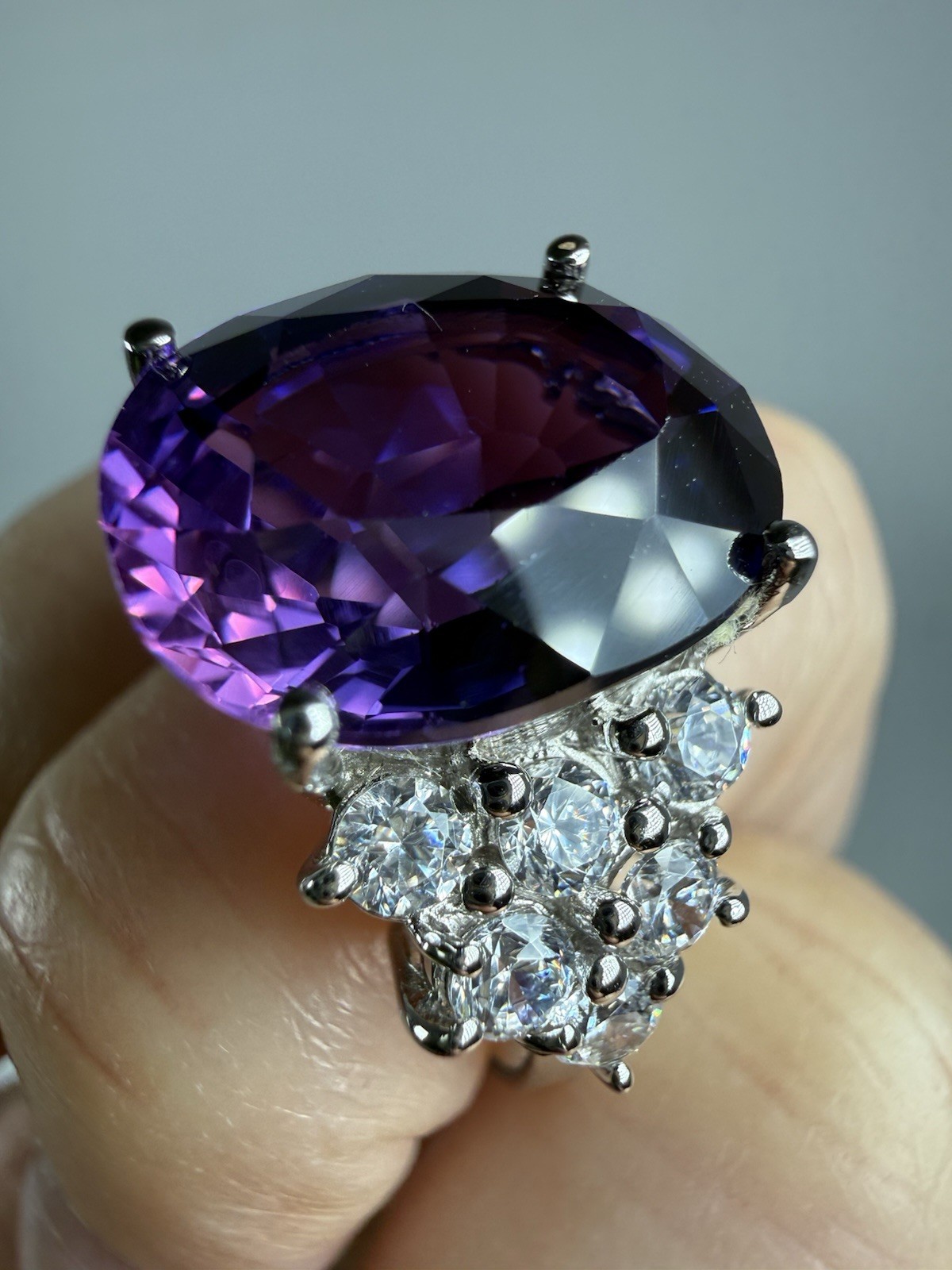 Sterling Silver Ring Size 7.75 Clear And Gorgeous Large Purple Faceted Stone