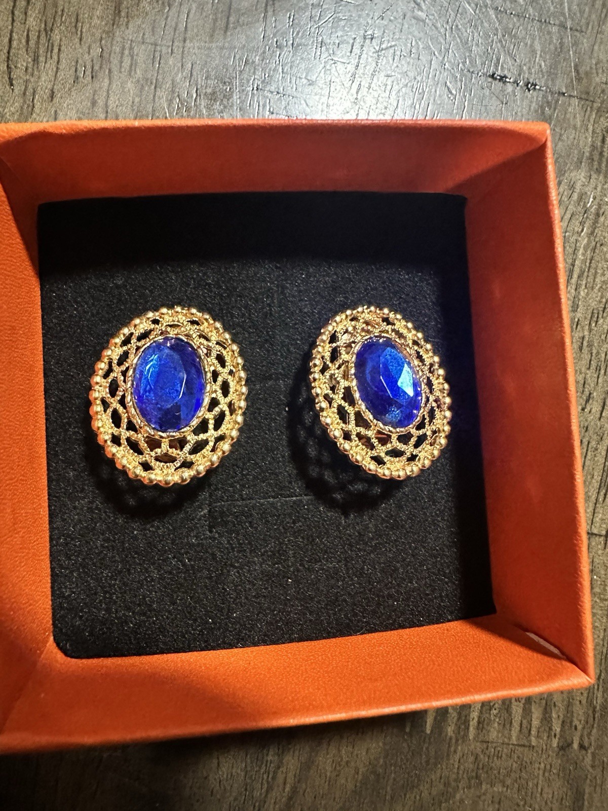 Sarah Coventry Signed Gold Tone Oval Blue Crystal Bezel Clip-On Earrings