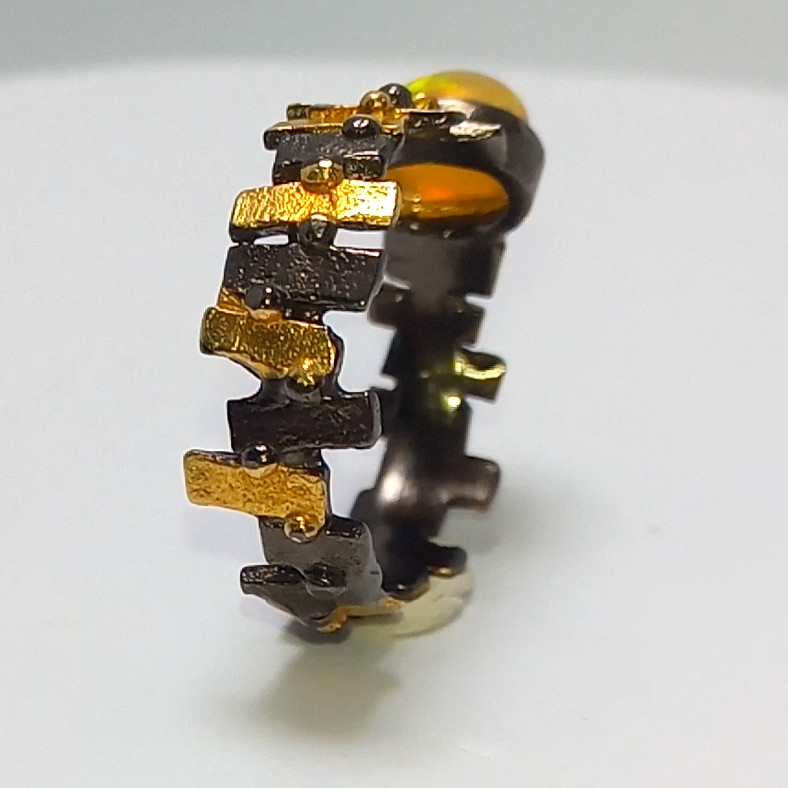 🔥🔥🔥Magnificent TOP FIRE OPAL ring in silver and gold, size 17.75 – UNIQUE🔥