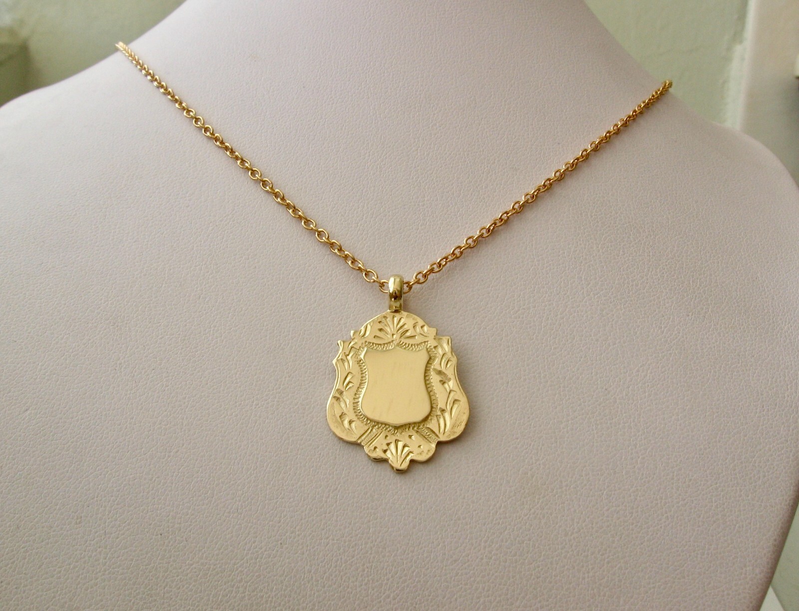 GENUINE 9K 9ct SOLID Gold ENGLISH FOB SHIELD Pendant