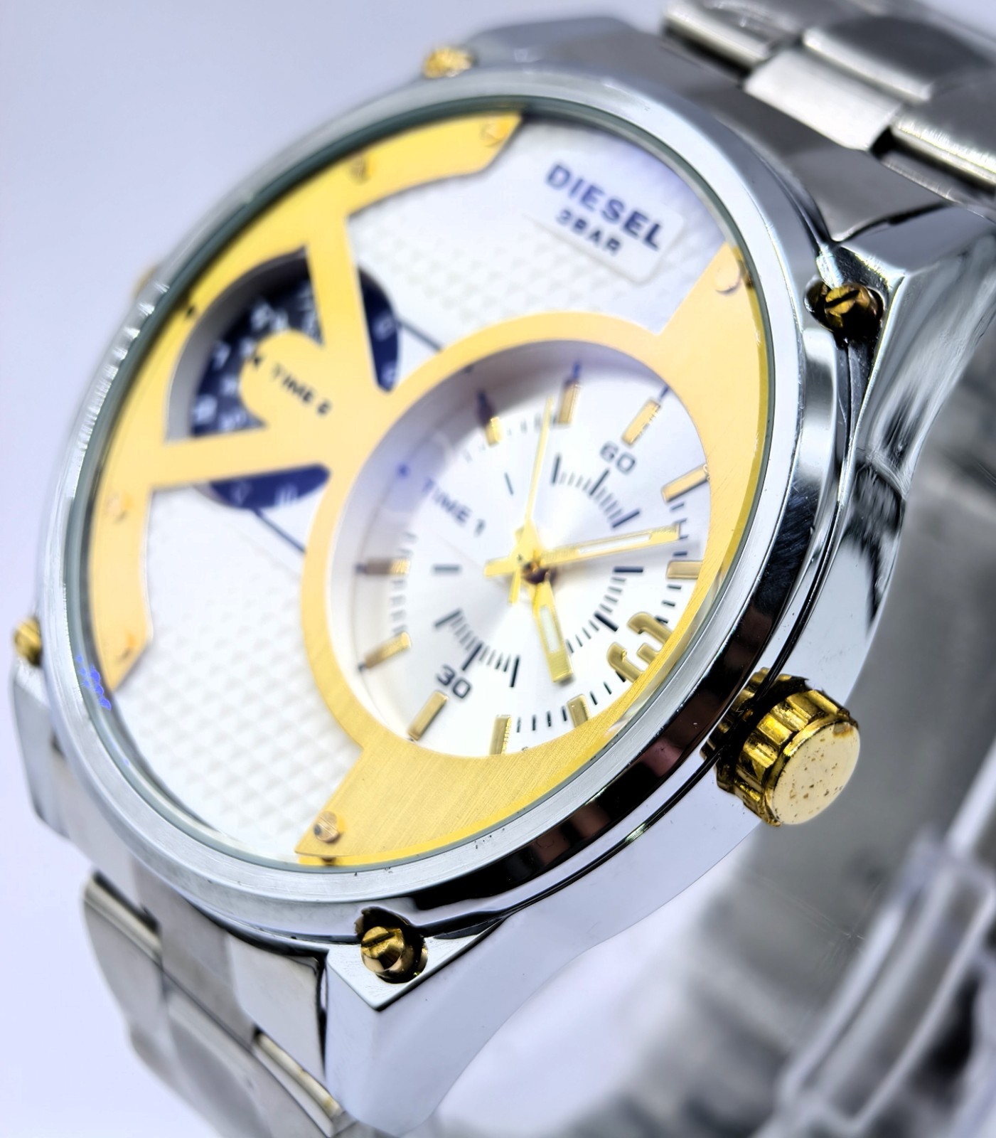 Amazing DIESEL 3 Bar Gold Dial Analog Dial Quartz Men’s wrist Watch Free Ship