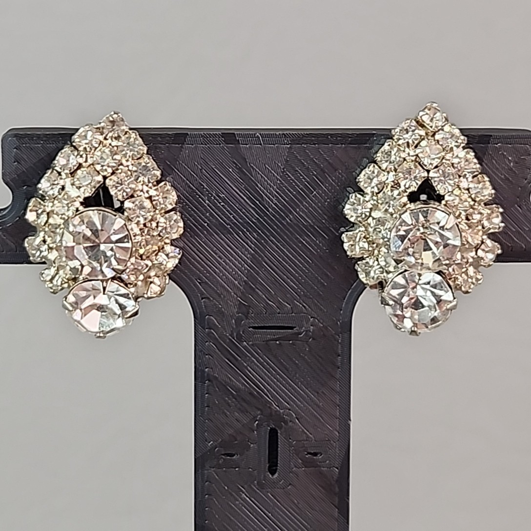 Vintage Rhinestone Clip On Earrings Clear Silver Tone Wedding Prom 1950s 2cm
