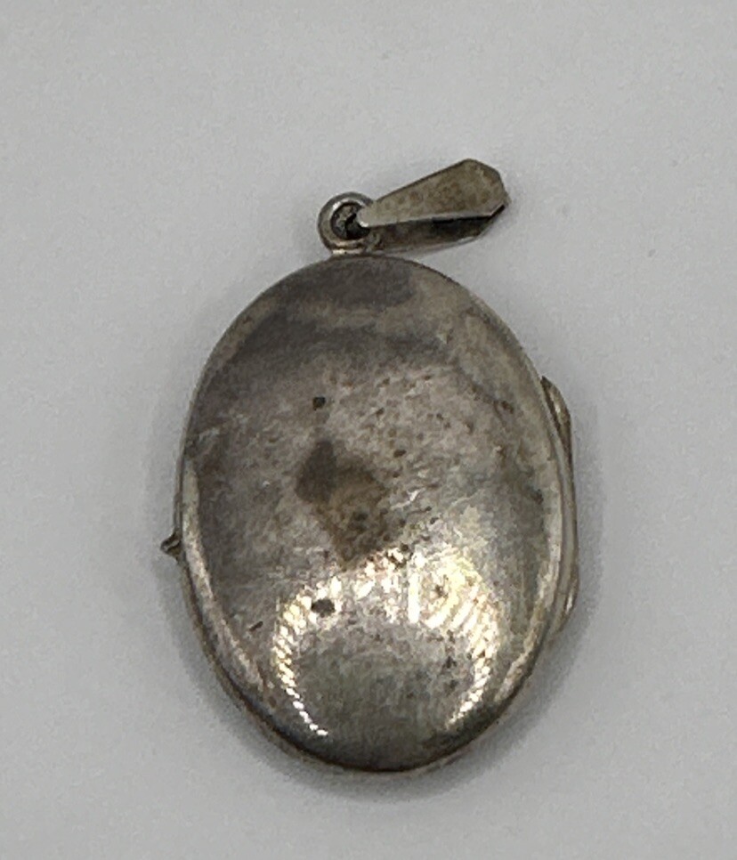 Vintage Sterling Silver 925 Cameo Imprinted Locket Pendant (7.71g)