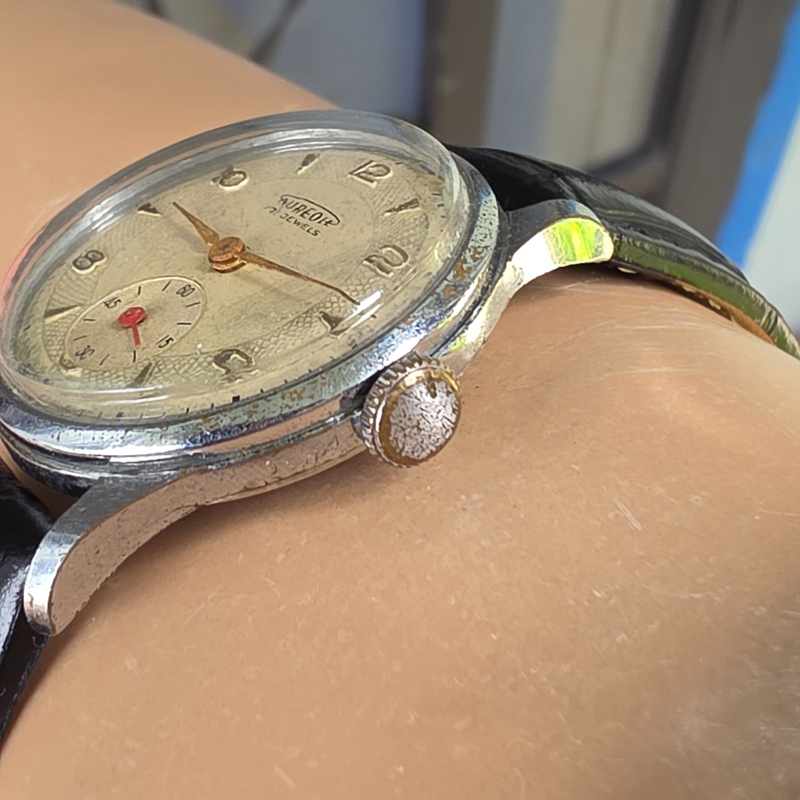 Vintage Aureole men’s manual wind watch Honeycomb Dial swiss made 1940s