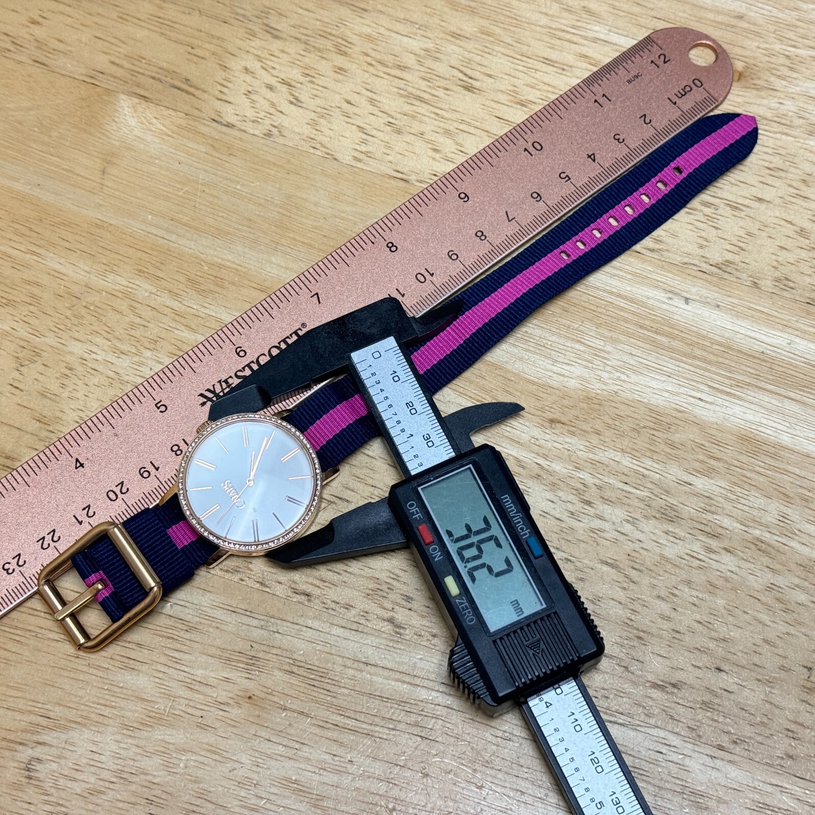 Chaps Quartz Watch CH1018 Unisex 50m Rose Gold Tone Steel Analog New Battery